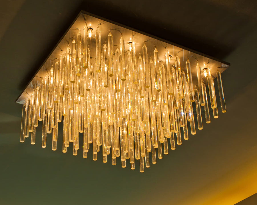 Beau lustre en verre