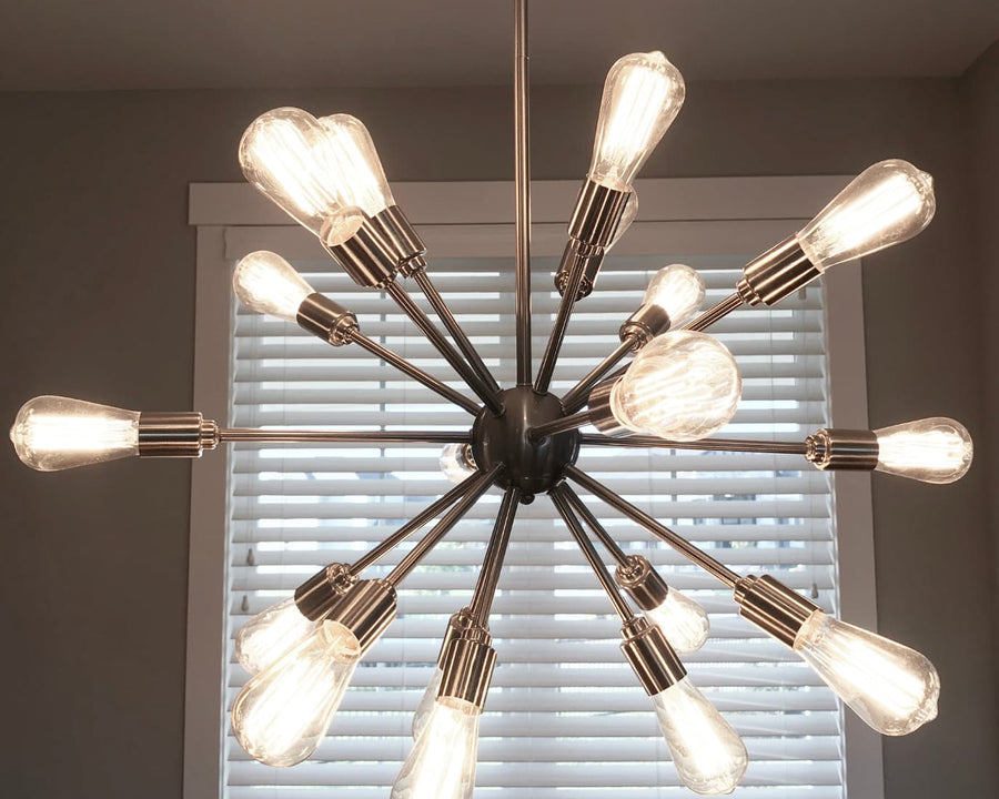 Luminaire avec plusieurs ampoules autour